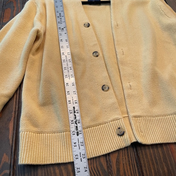 Abercrombie Fitch Men Cropped College Cardigan - Picture 6 of 6